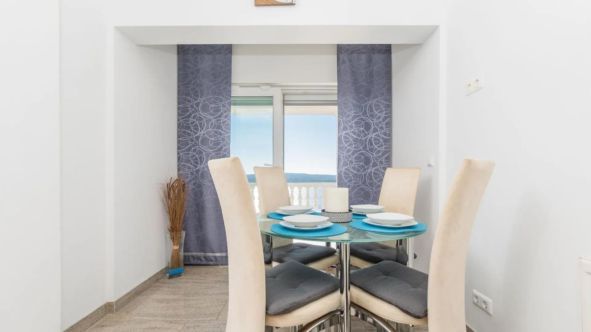 Apartment Wohnung Mit Meerblick Und Pool Crikvenica